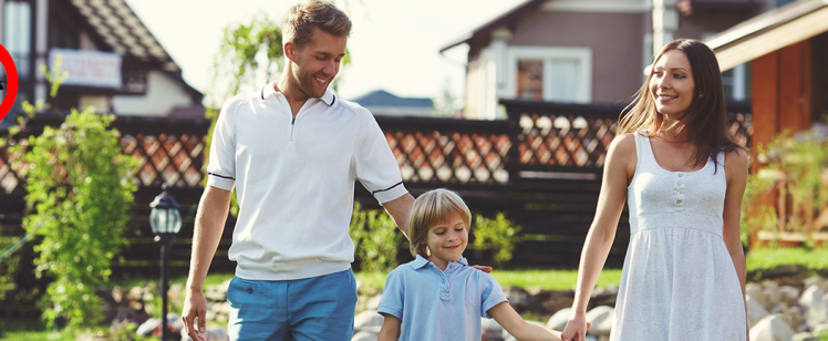 Family walking in backyard with no pests sign